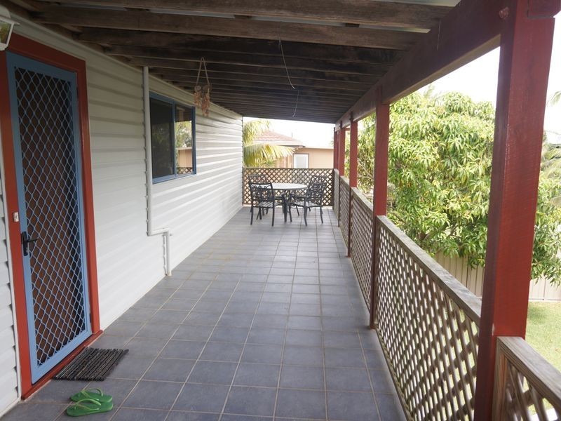 16 Old Bar Road, Old Bar NSW 2430