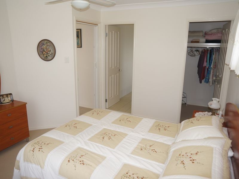 2/16 Rosier Place, Old Bar NSW 2430