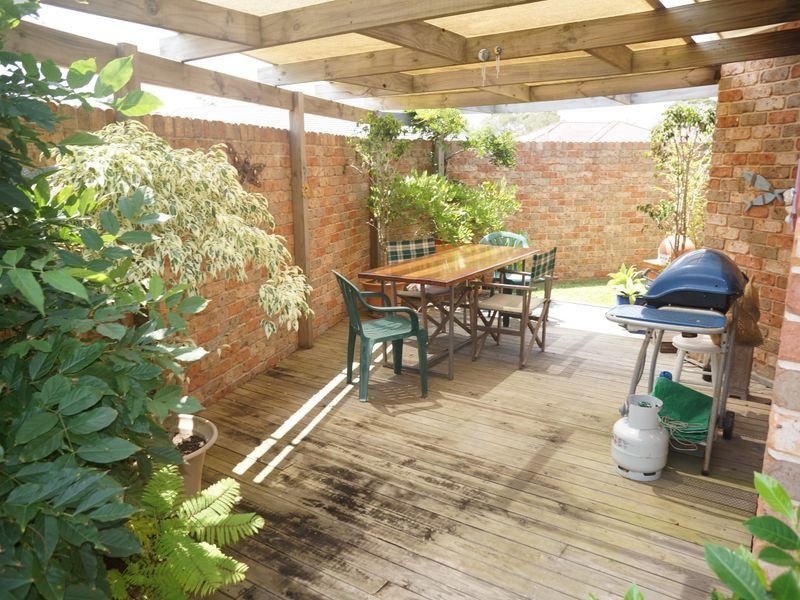 1/16 Rosier Place, Old Bar NSW 2430