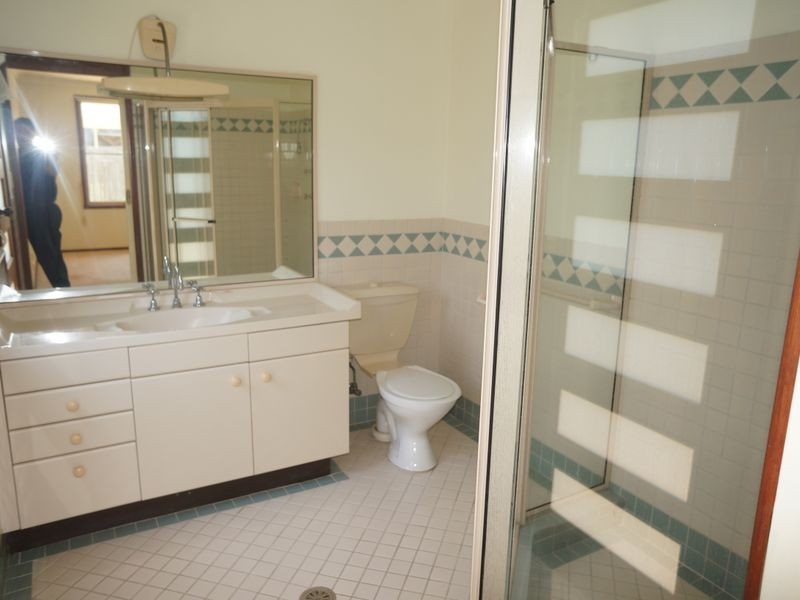 14 Joel Drive, Old Bar NSW 2430