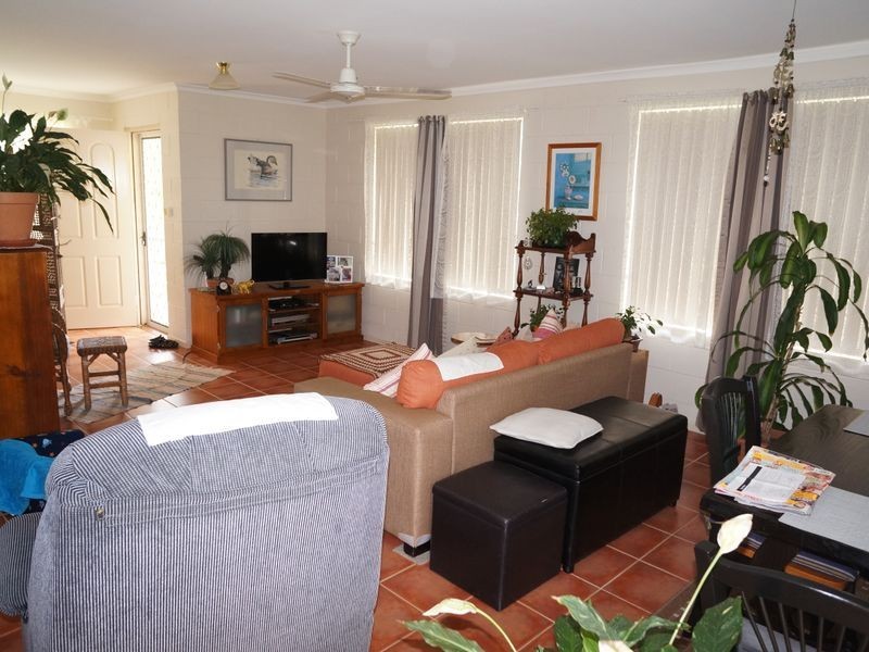 1/14 Drury Close, Old Bar NSW 2430