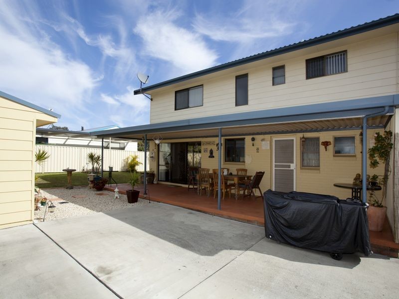 6 Waterman Street, Old Bar NSW 2430