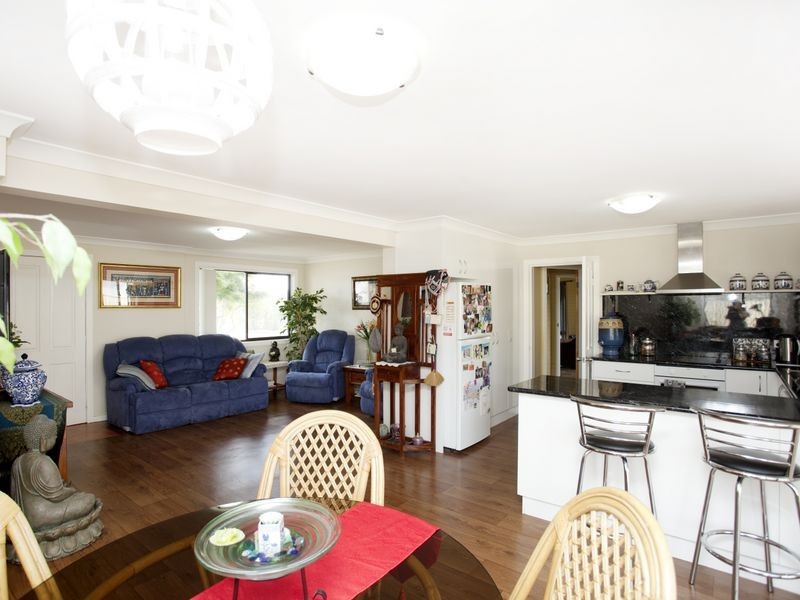 6 Waterman Street, Old Bar NSW 2430