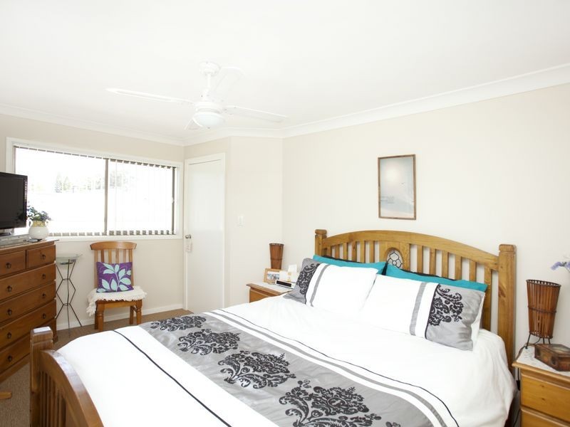 6 Waterman Street, Old Bar NSW 2430