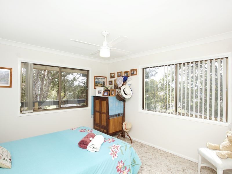 6 Waterman Street, Old Bar NSW 2430