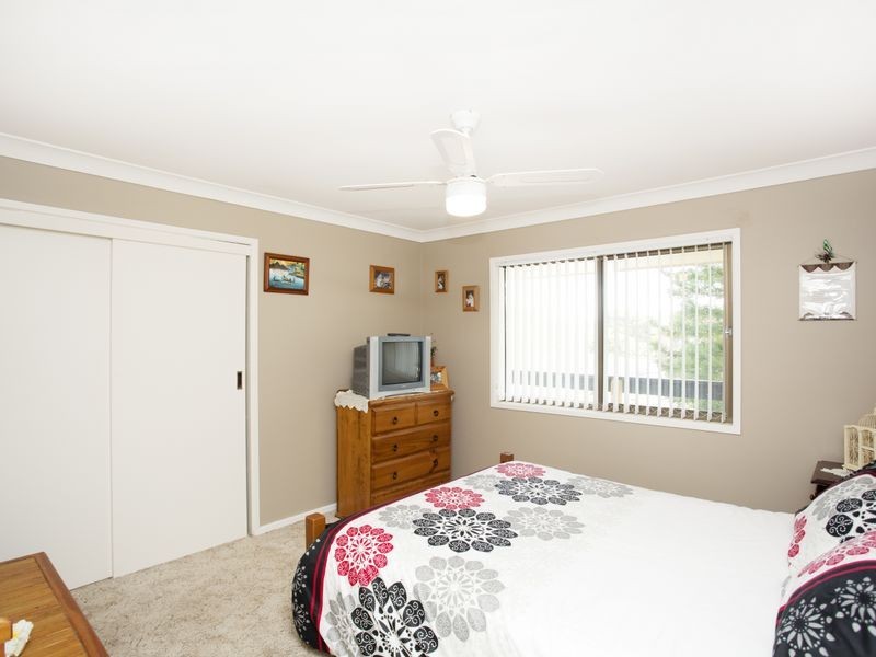 6 Waterman Street, Old Bar NSW 2430