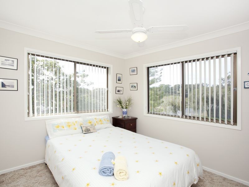 6 Waterman Street, Old Bar NSW 2430