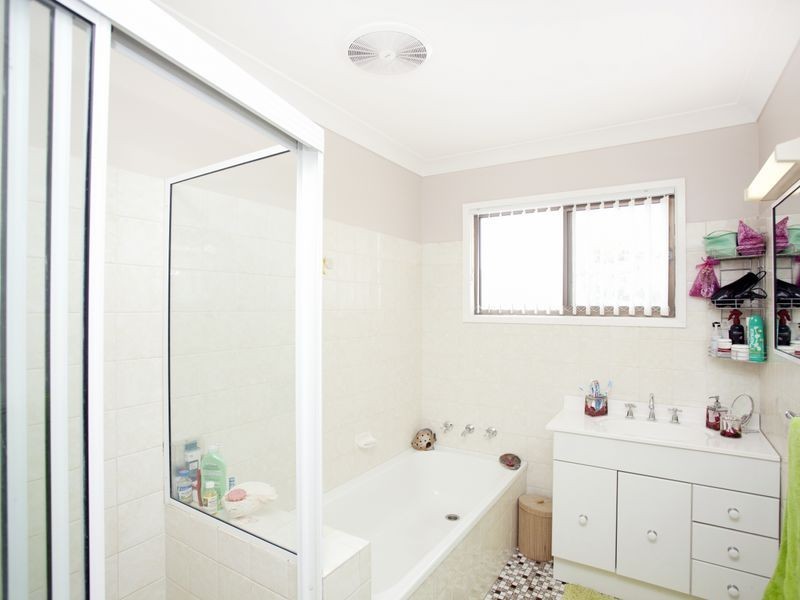 6 Waterman Street, Old Bar NSW 2430