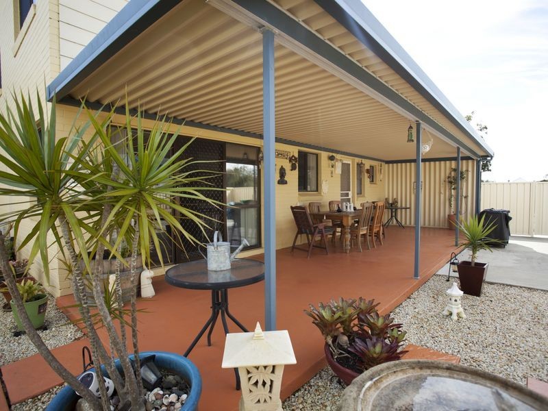 6 Waterman Street, Old Bar NSW 2430