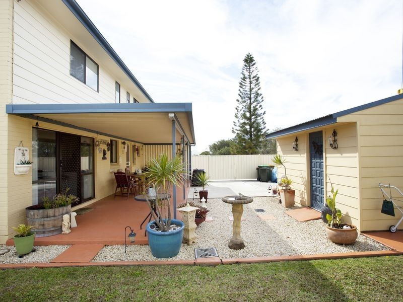 6 Waterman Street, Old Bar NSW 2430