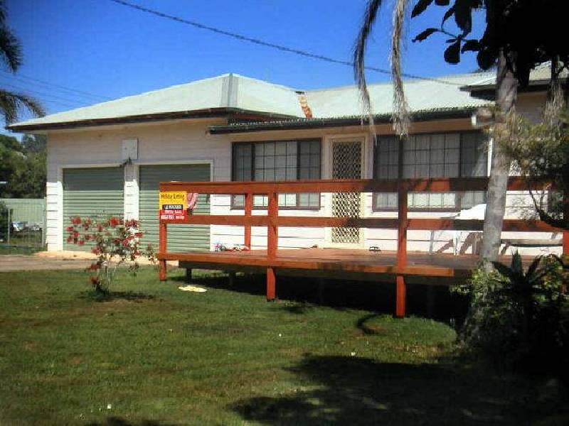 1 Manning Street, Manning Point NSW 2430