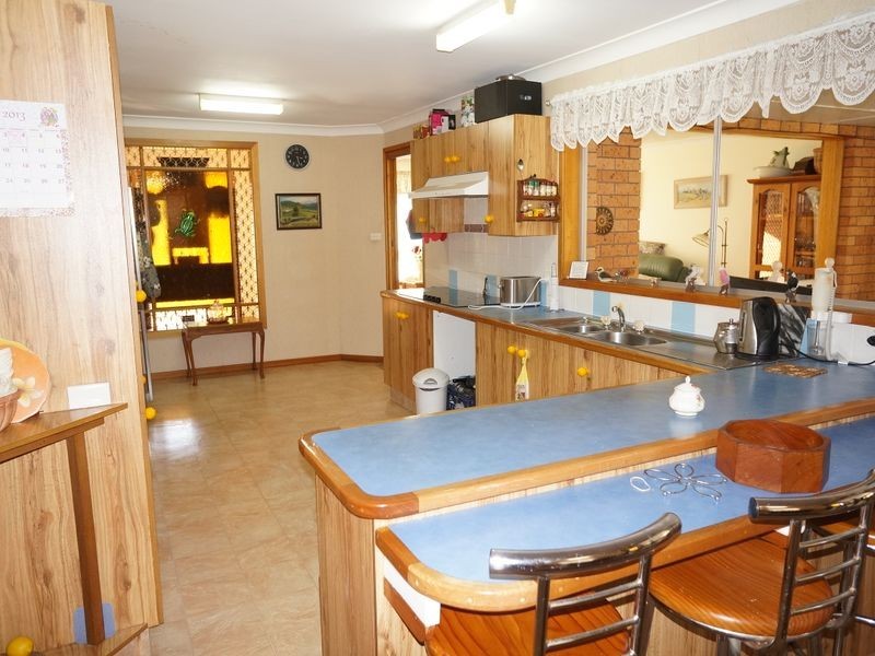 27 Joel Drive, Old Bar NSW 2430