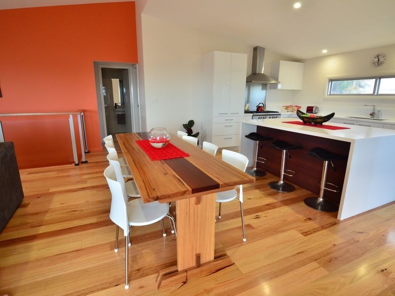 21 Pacific Parade, Old Bar NSW 2430