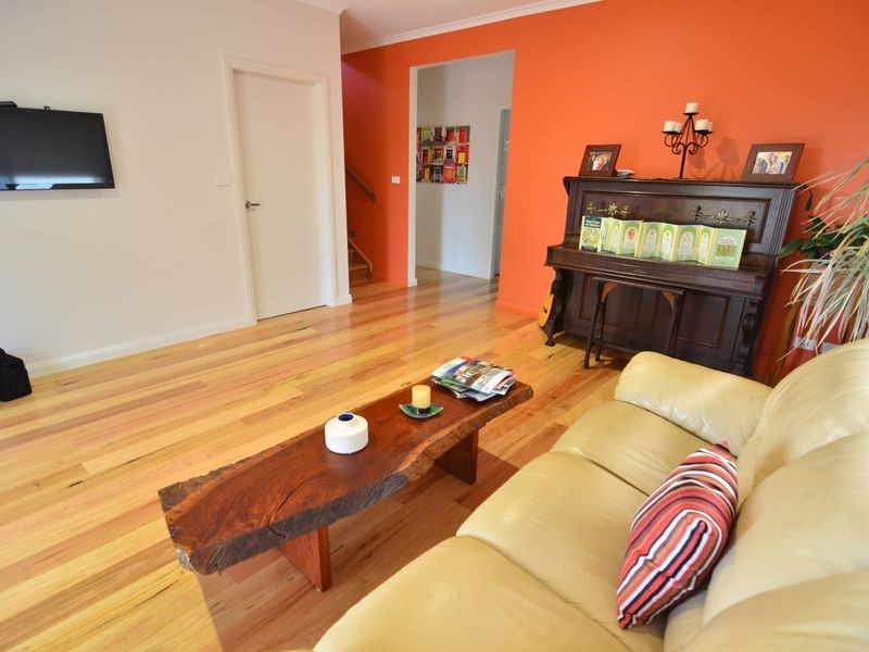 21 Pacific Parade, Old Bar NSW 2430