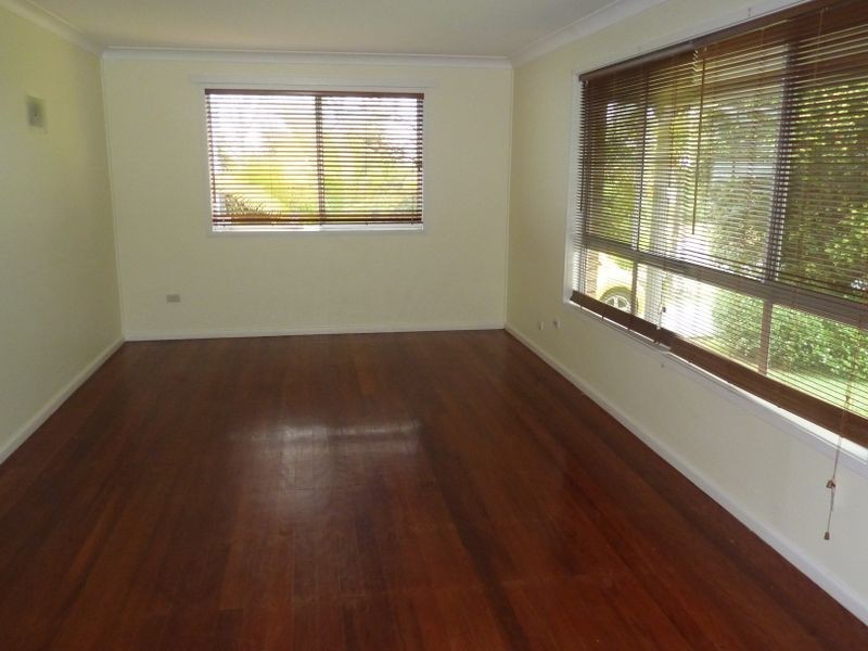 13 Old Bar Road, Old Bar NSW 2430