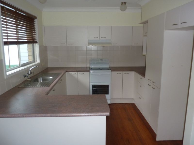13 Old Bar Road, Old Bar NSW 2430