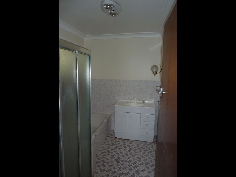 13 Old Bar Road, Old Bar NSW 2430