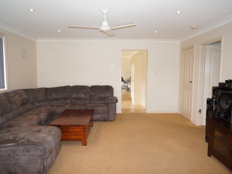 15 Bluehaven Drive, Old Bar NSW 2430