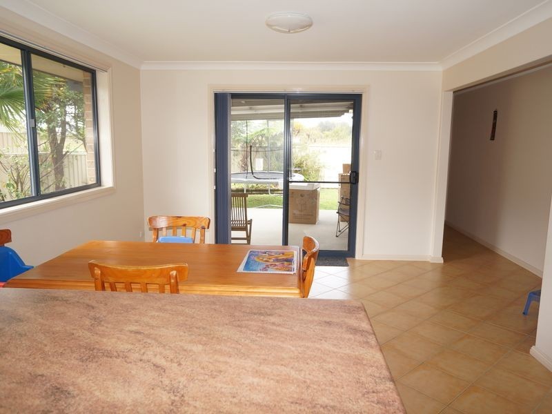 15 Bluehaven Drive, Old Bar NSW 2430