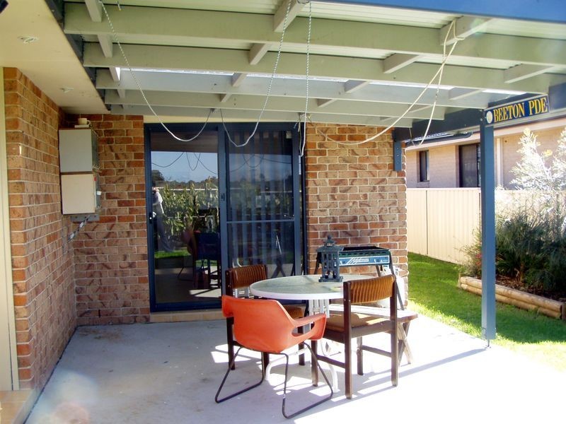 15 Bluehaven Drive, Old Bar NSW 2430