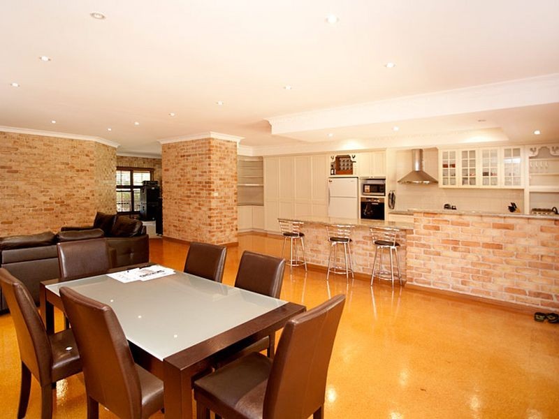 20 Kolinda Drive, Old Bar NSW 2430