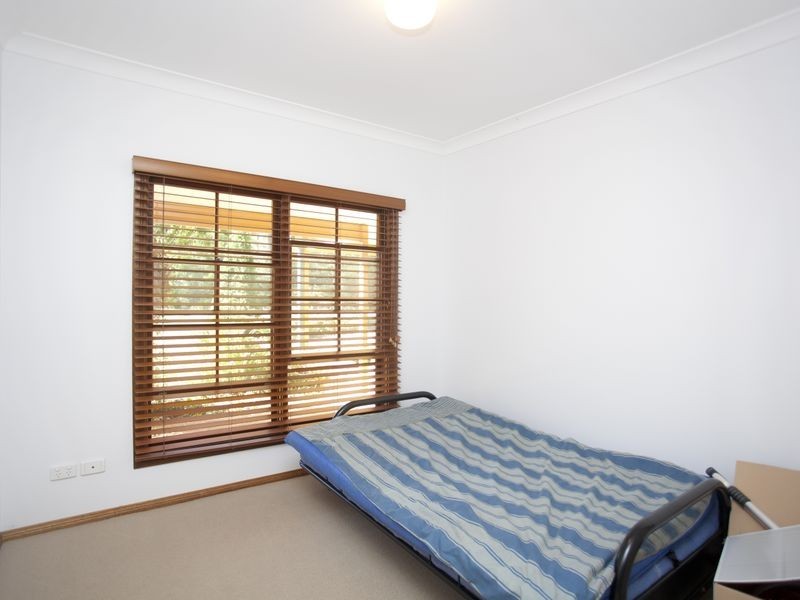 20 Kolinda Drive, Old Bar NSW 2430