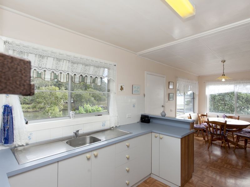 4 Main Road, Manning Point NSW 2430