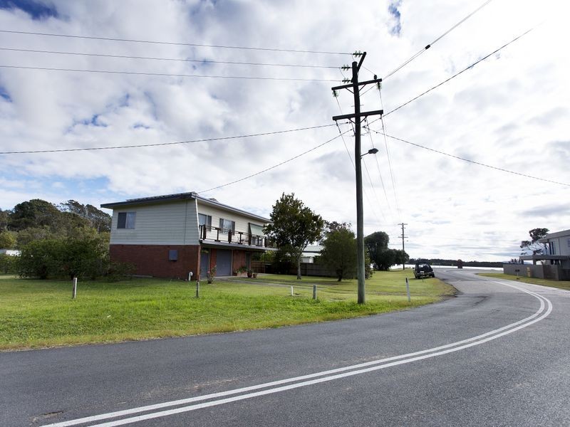 4 Main Road, Manning Point NSW 2430