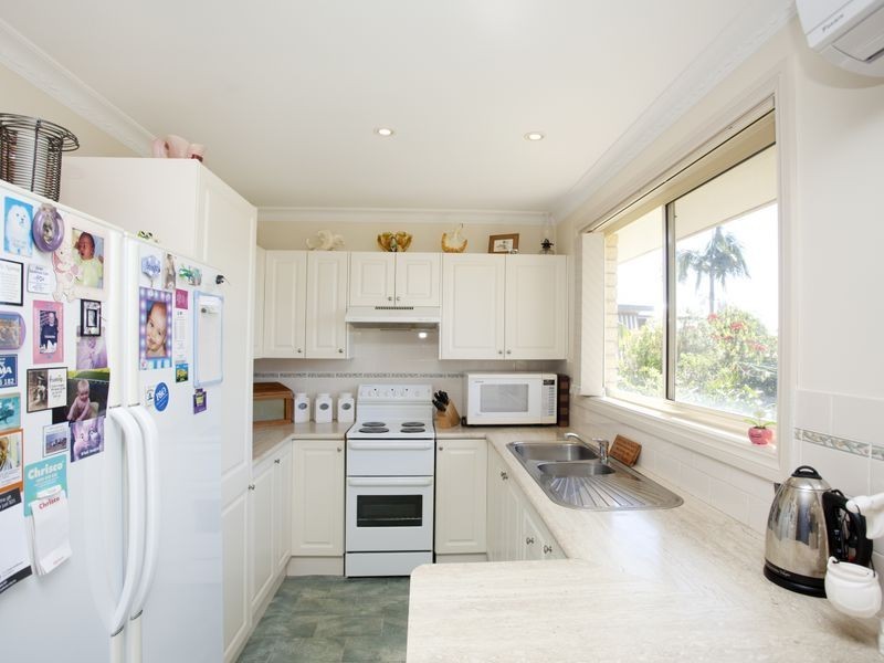 30 Carrabeen Drive, Old Bar NSW 2430