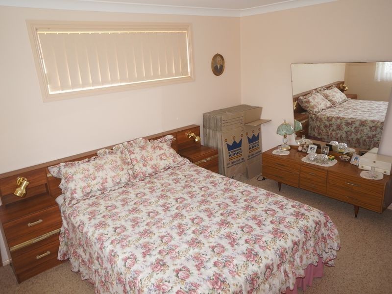 54 Medowie Road, Old Bar NSW 2430