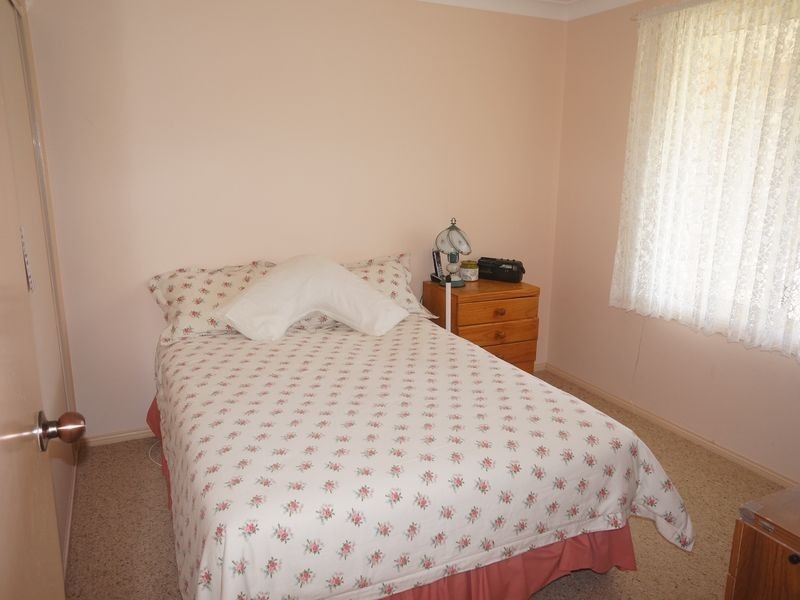 54 Medowie Road, Old Bar NSW 2430