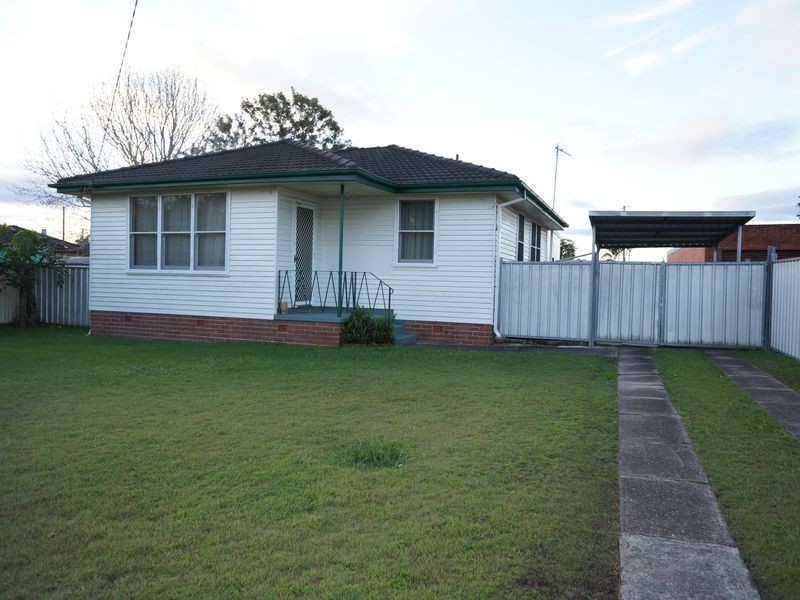 5 Gwenneth Ave, Taree NSW 2430