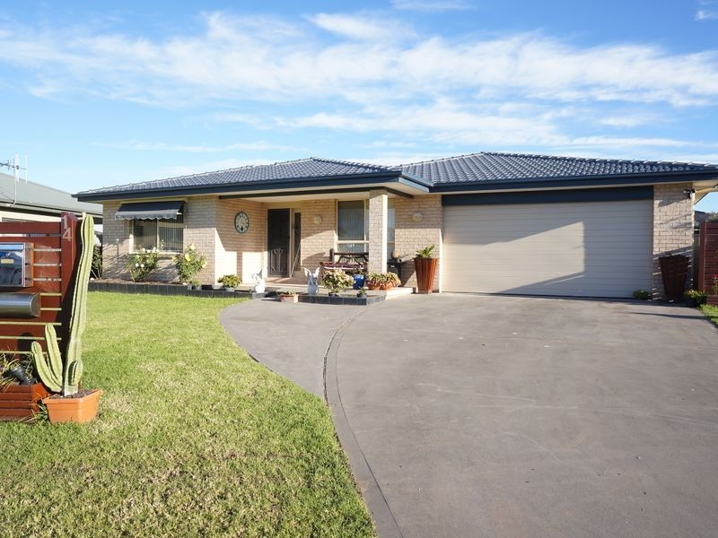 14 Rosier Place, Old Bar NSW 2430