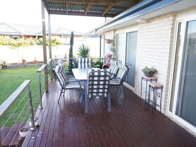 14 Rosier Place, Old Bar NSW 2430