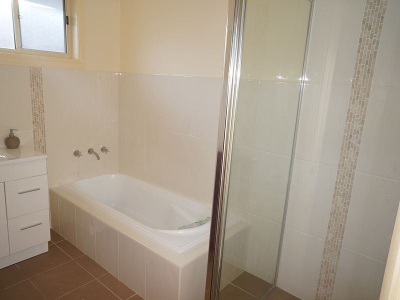 14 Rosier Place, Old Bar NSW 2430