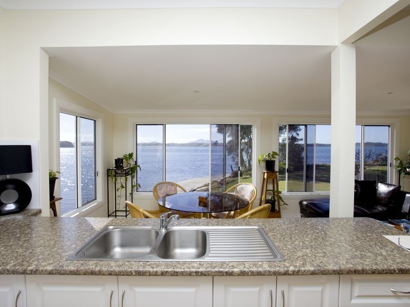 6-8 Main Street, Manning Point NSW 2430