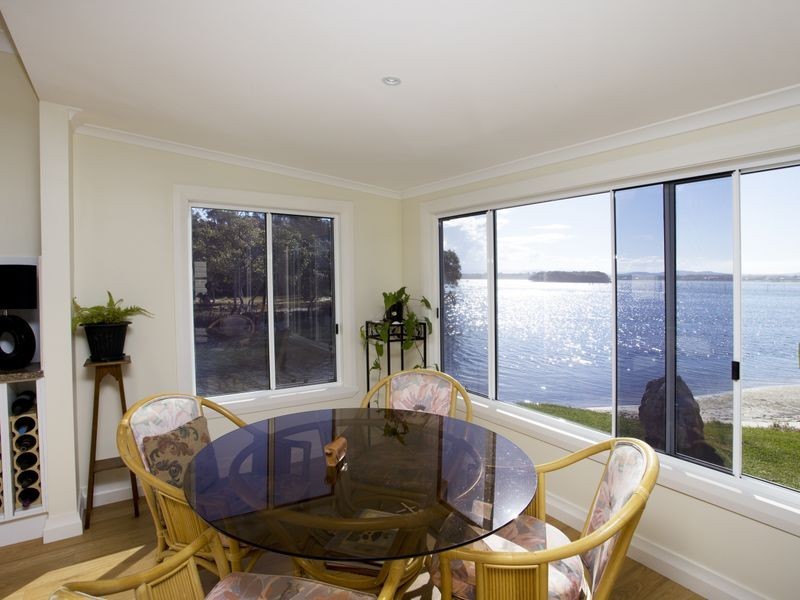 6-8 Main Street, Manning Point NSW 2430