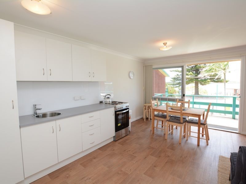 8/91 Main Road, Manning Point NSW 2430