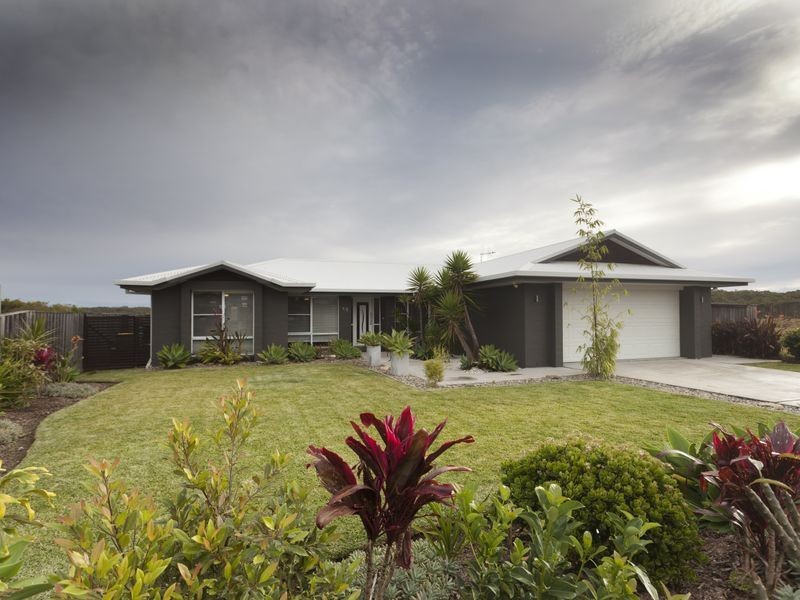 16 Shantull Drive, Wallabi Point NSW 2430