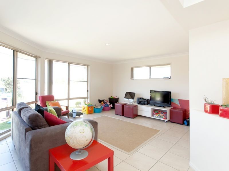 12 Shantull Drive, Wallabi Point NSW 2430