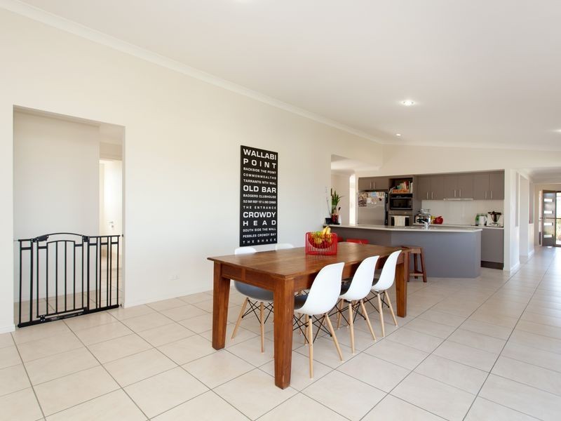 12 Shantull Drive, Wallabi Point NSW 2430