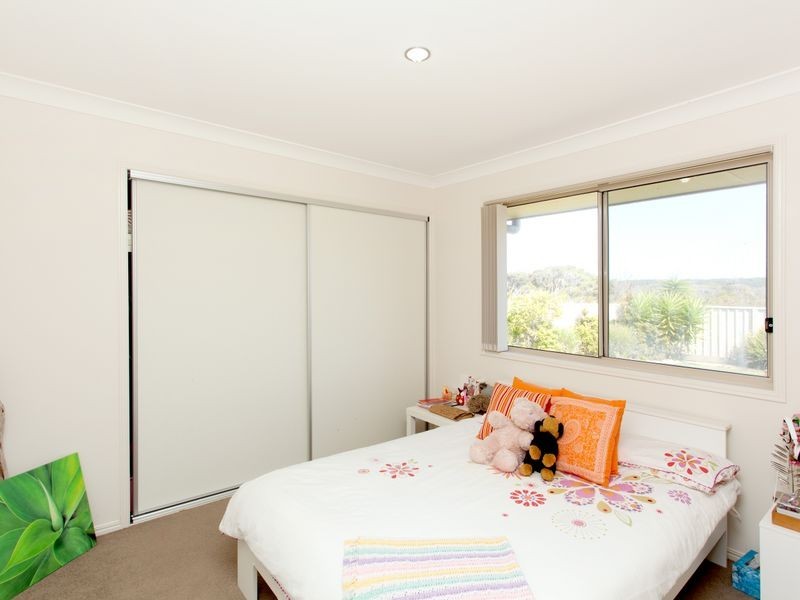12 Shantull Drive, Wallabi Point NSW 2430