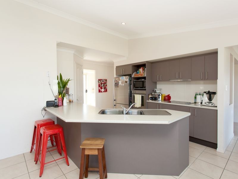 12 Shantull Drive, Wallabi Point NSW 2430