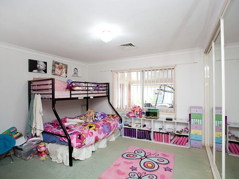 11 McLaughlin Ave, Taree West NSW 2430