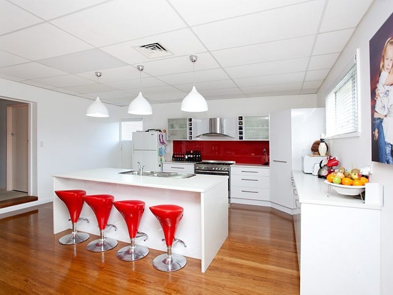 11 McLaughlin Ave, Taree West NSW 2430