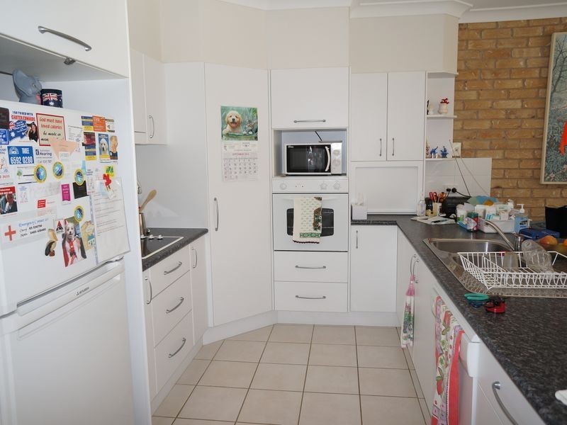 9A Medowie Road, Old Bar NSW 2430