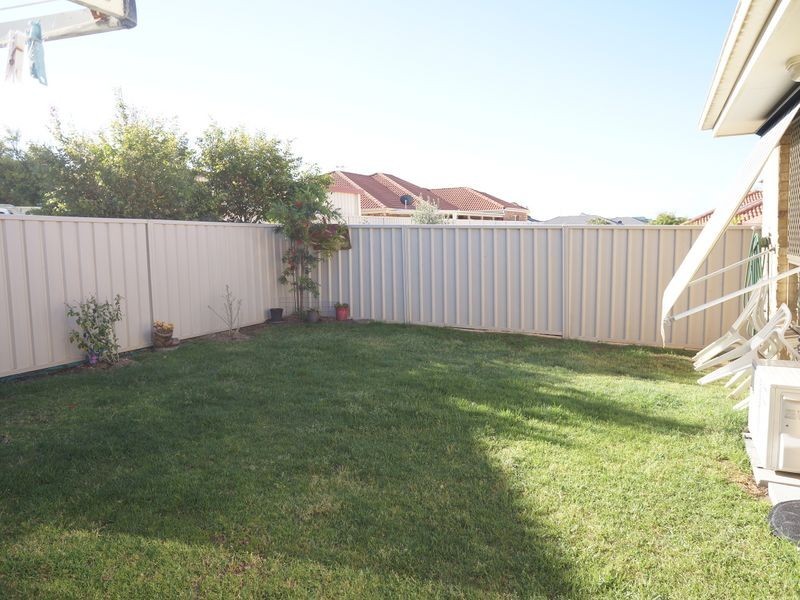 9A Medowie Road, Old Bar NSW 2430