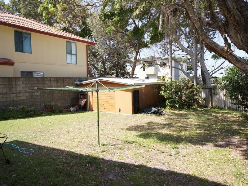 34 Hall Street, Old Bar NSW 2430