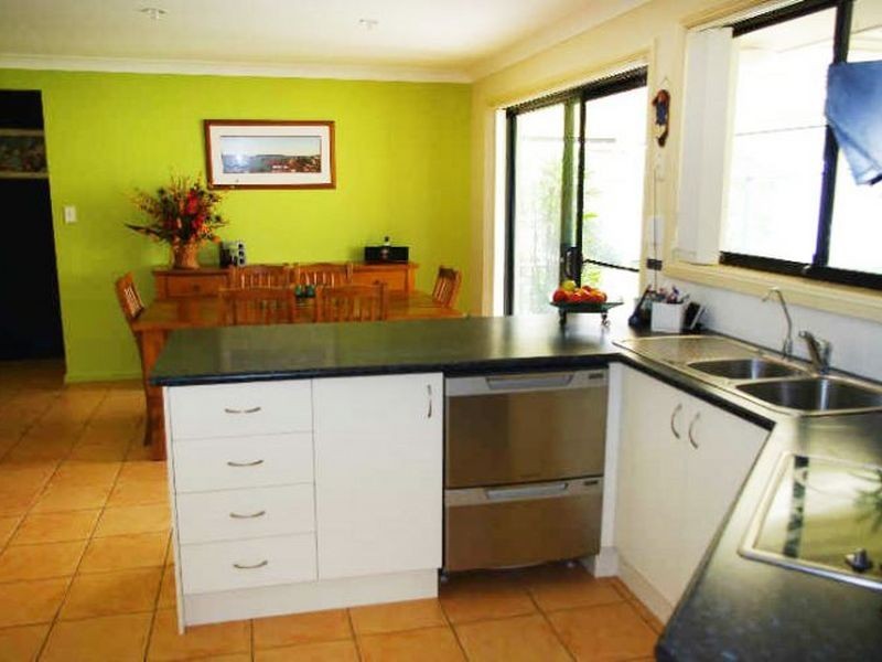 15 Rosier Place, Old Bar NSW 2430