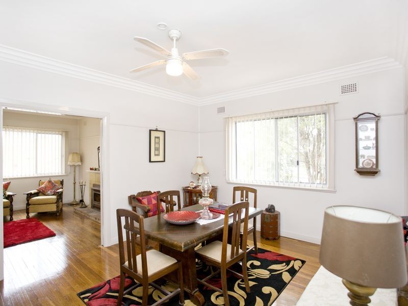 5 Hinten Crescent, Taree NSW 2430